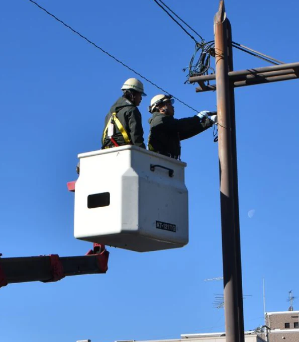 電柱での高所作業