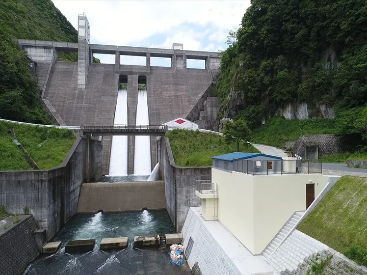 ダム小水力発電 電気設備工事